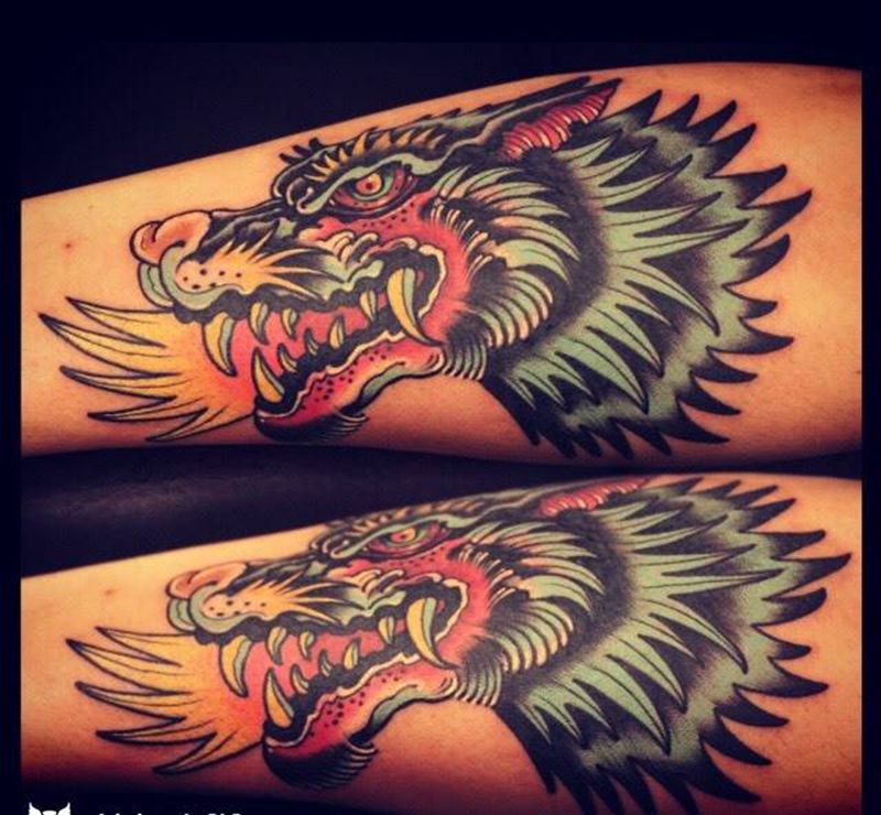 惡狼纹身图片_成品手部欧美传统School風格設計原创动物纹身图案