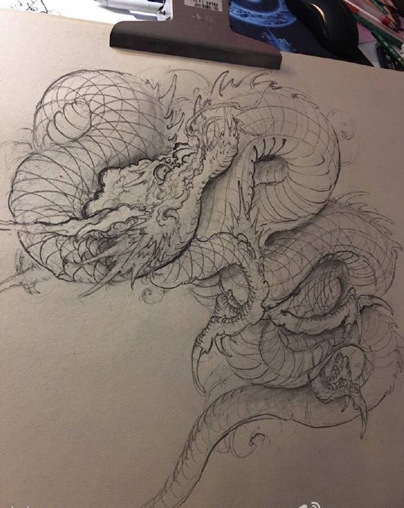 龙的定制草稿纹身图片_传统动物原创胸部手稿纹身图案