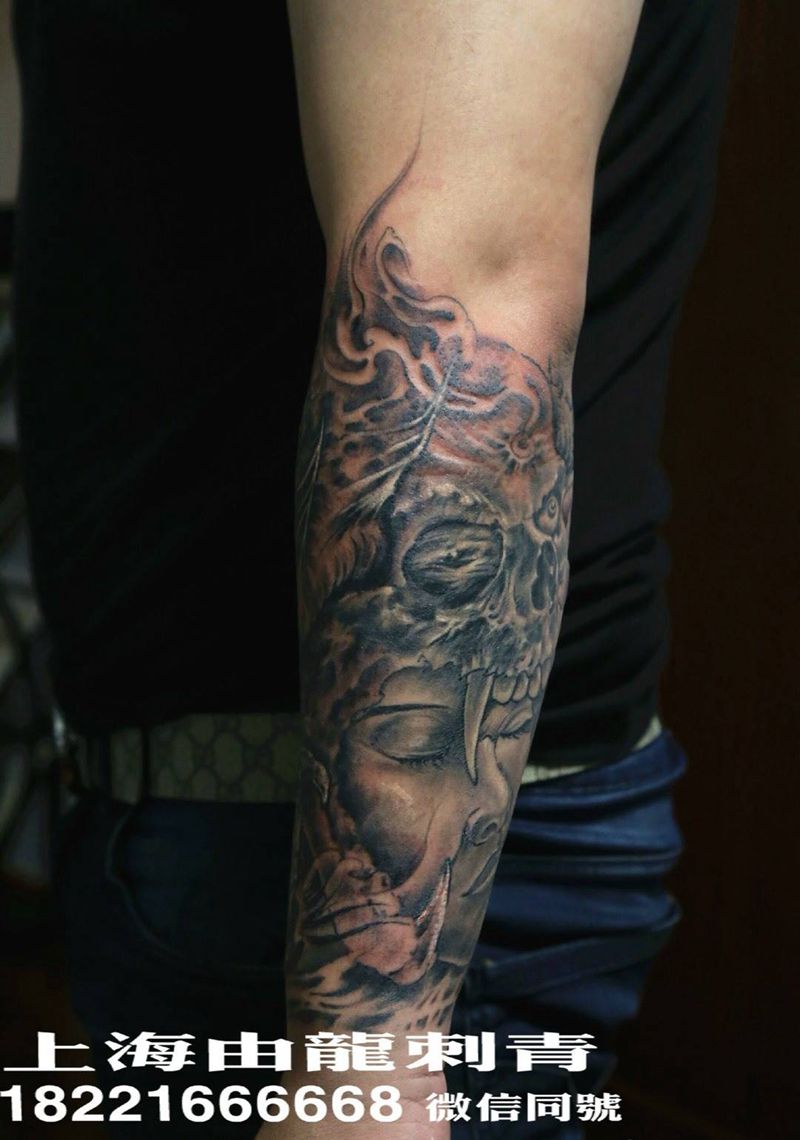 包小臂纹身图片_鬼神手臂纹身图案