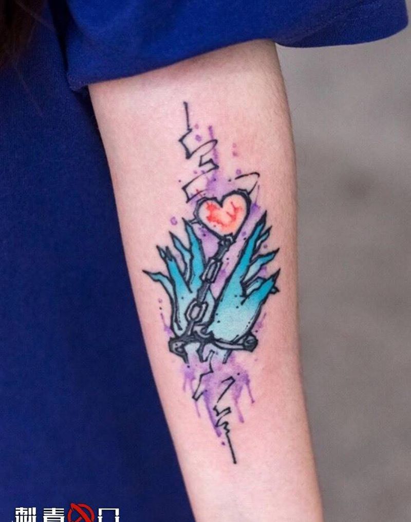 水彩泼墨-束缚纹身图片_手部水彩水墨水彩泼墨双手纹身图案