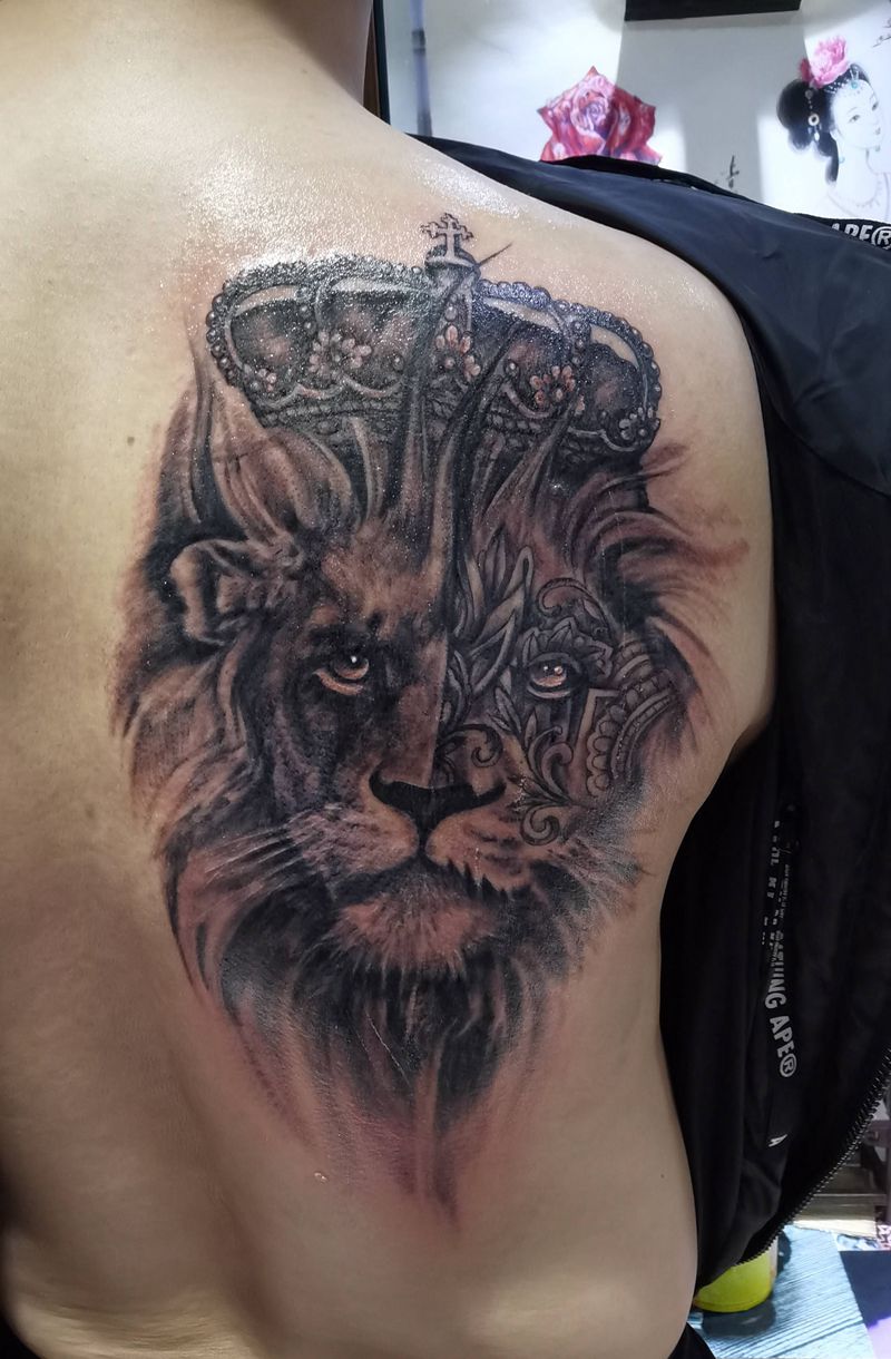 老虎头纹身图片_肩部欧美写实纹身图案