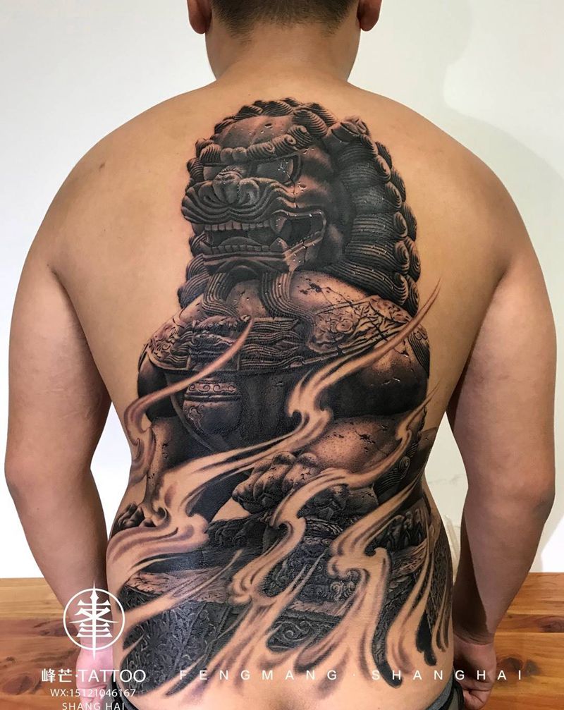 狮佑中华纹身图片_背部欧美写实新传统雕刻石雕唐狮纹身图案