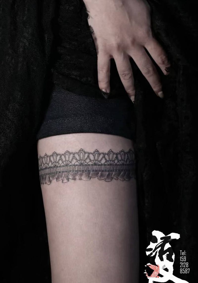 性感腿环纹身图片_腿部几何图腾纹身图案