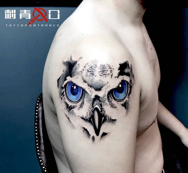 蓝颜猫头鹰纹身图片_成品手臂欧美写实传统习俗肖像动物图腾宗教纹身图案