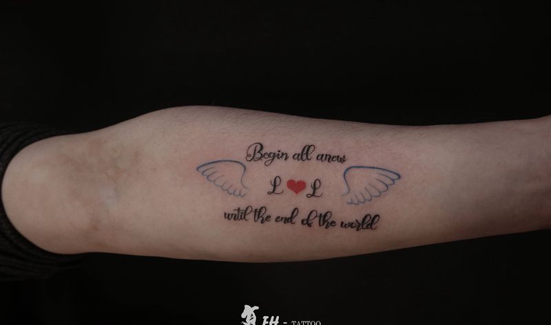 用你给我的翅膀飞纹身图片_手臂纹身图案