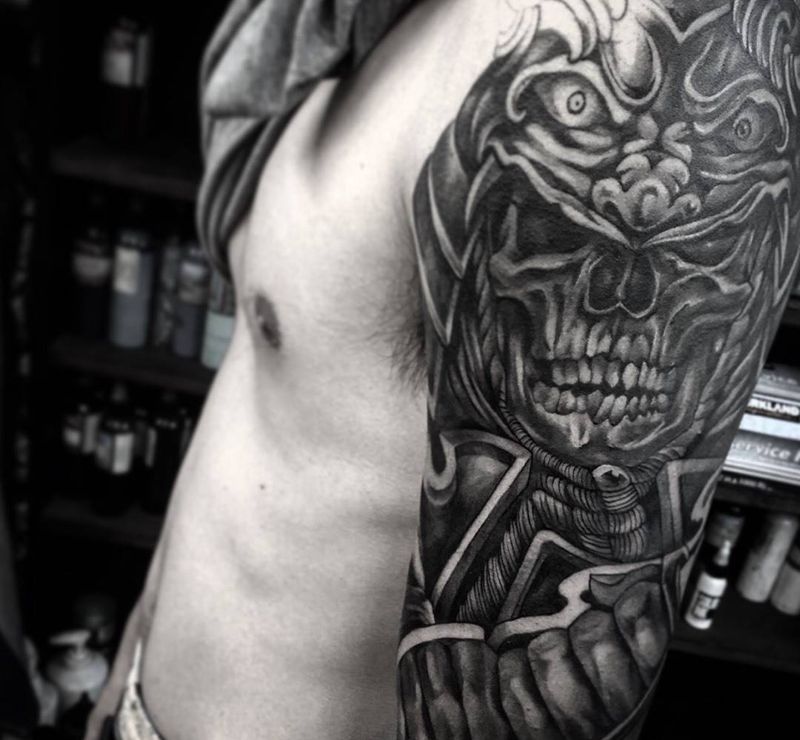 戴骷髏面具的武士 （未完）纹身图片_手臂欧美写实鬼神設計男孩紋身人物纹身图案