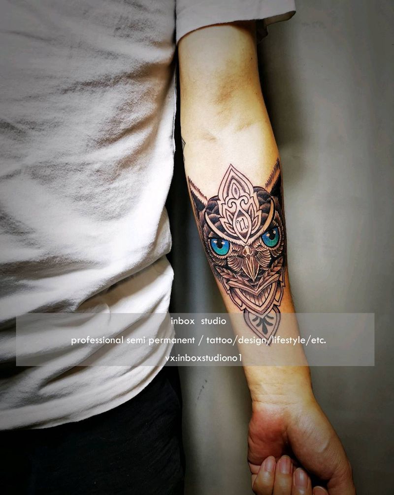 猫头鹰纹身图片_手臂手部图腾New School纹身图案