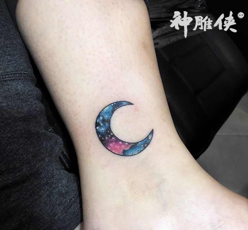 星空月亮纹身纹身图片_成品脚部欧美清新写实几何图腾纹身图案