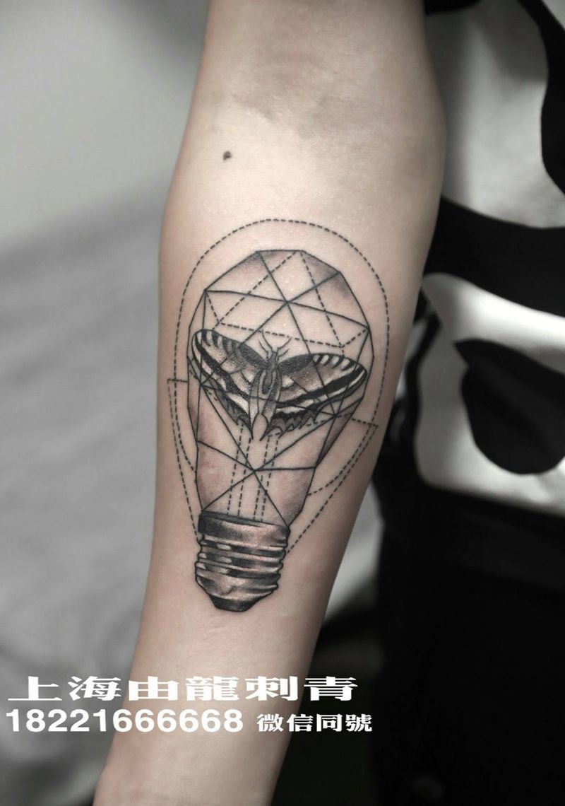 电灯纹身图片