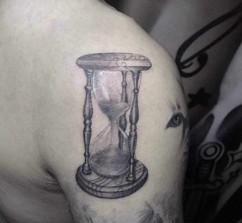 沙漏纹身图片