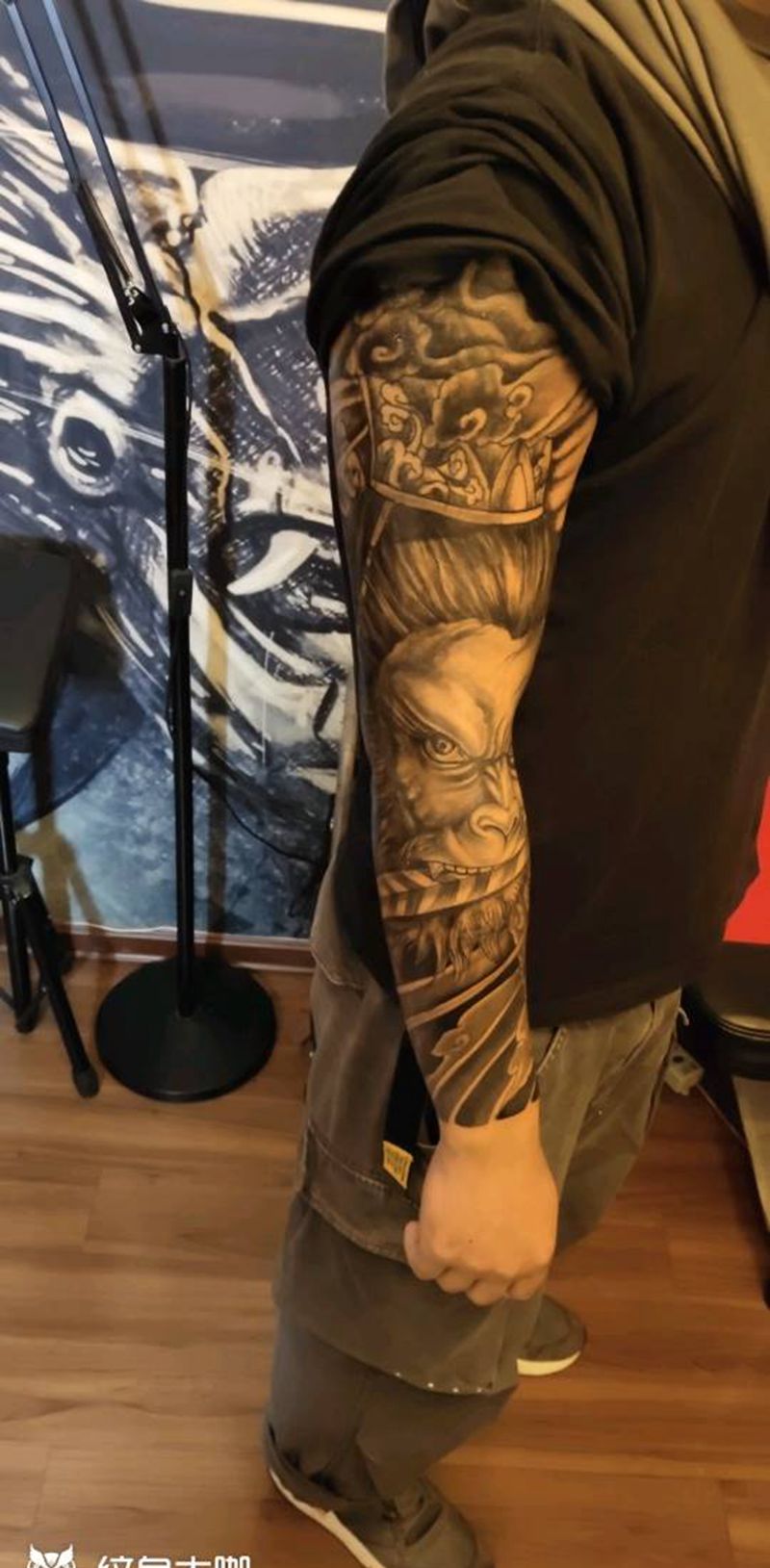 1999花臂大臂有旧纹身纹身图片_手臂新传统纹身图案