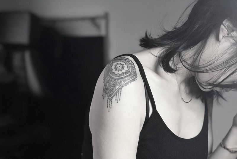 肩章纹身图片_几何纹身图案