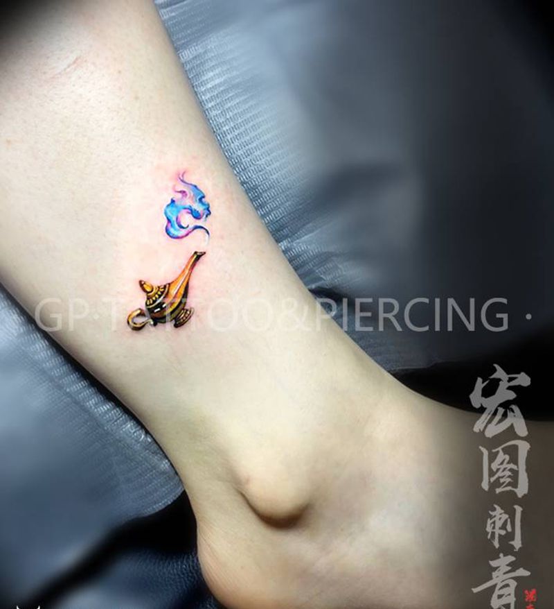 小清新纹身图片_脚部腿部水彩点刺小清新袖珍纹身图案