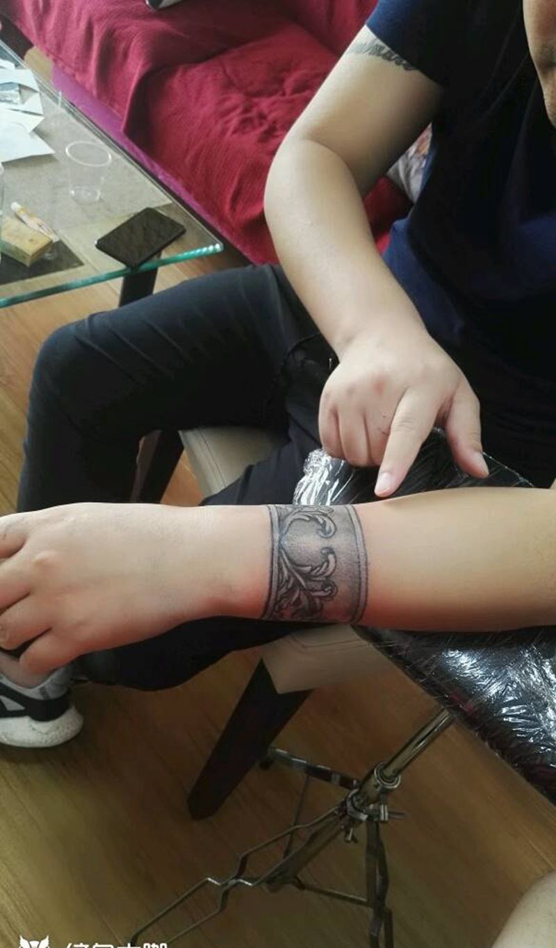 手环纹身图片_手臂手部欧美字符图腾宗教成品纹身图案