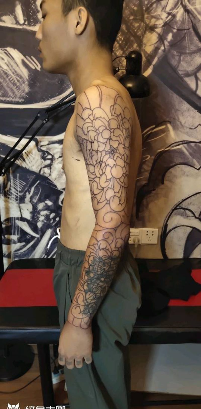 2499元日式旧纹身遮盖纹身图片_手臂老传统纹身图案
