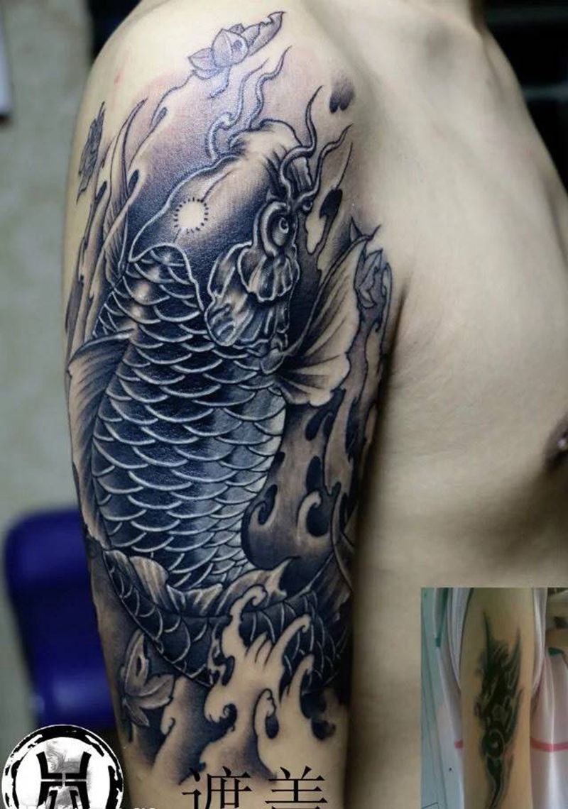 传统纹身遮盖纹身图片