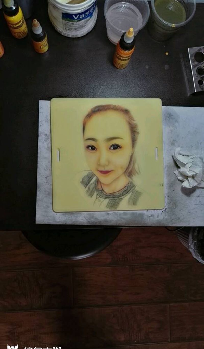 肖像未完成纹身图片_背部欧美肖像人物成品纹身图案