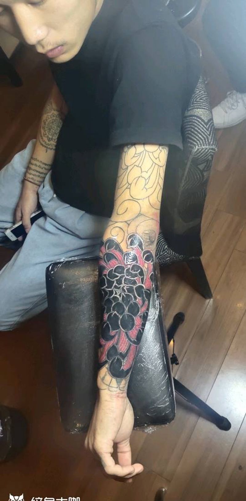 遮盖旧纹身纹身图片_手部老传统纹身图案