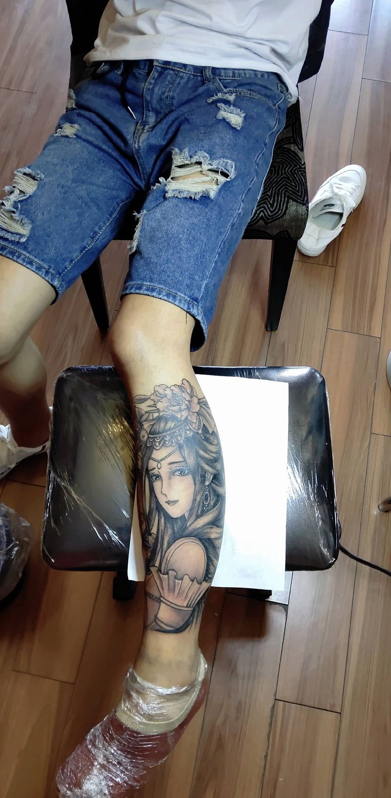 1499元艺伎包小腿纹身图片_腿部新传统纹身图案