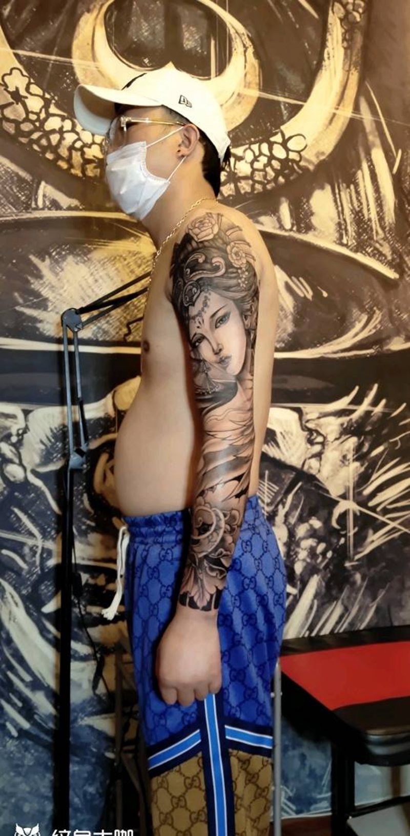 1999元艺伎花臂纹身图片_手臂新传统纹身图案