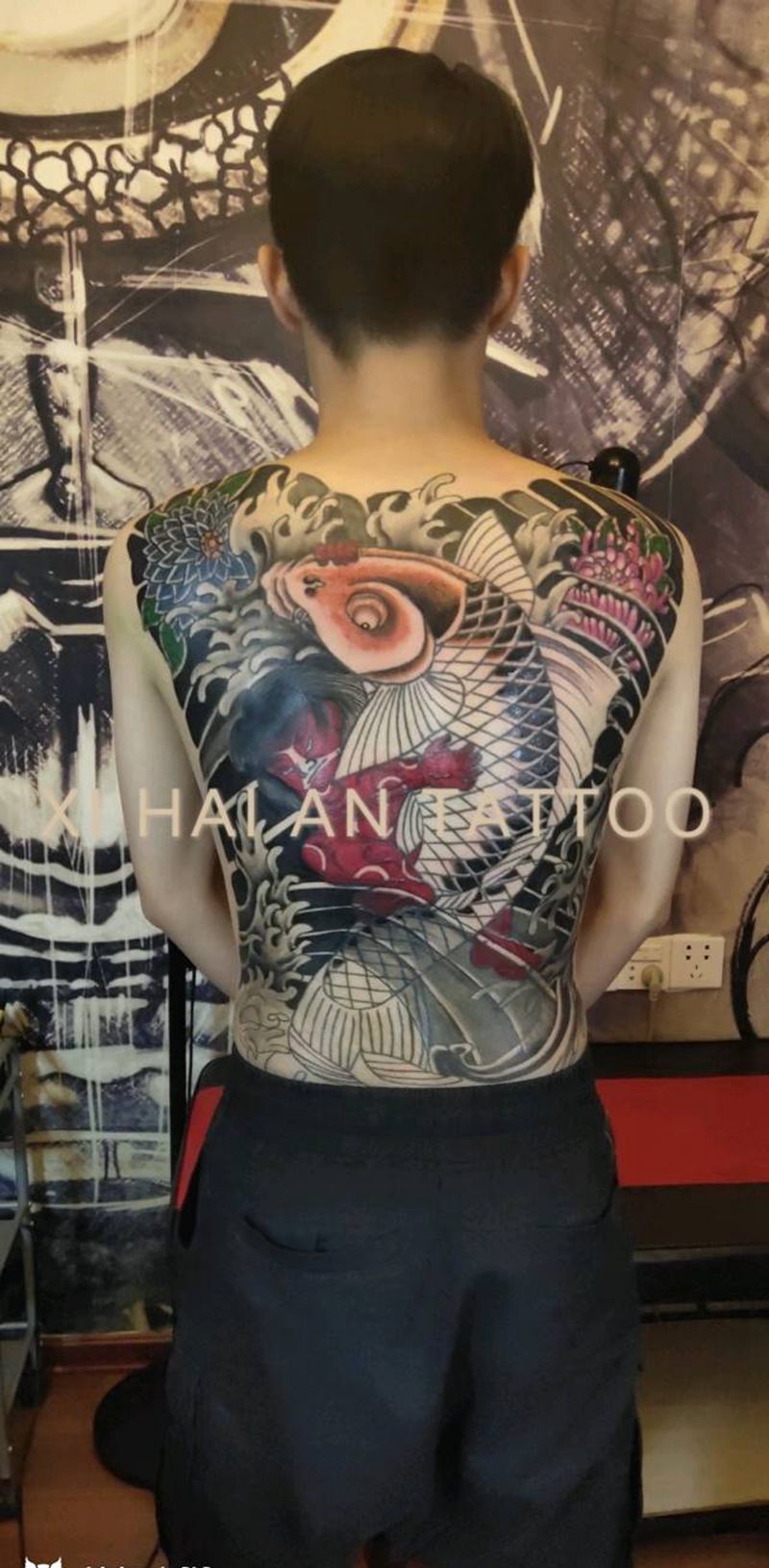 日式满背2999元！未完成纹身图片_背部老传统纹身图案
