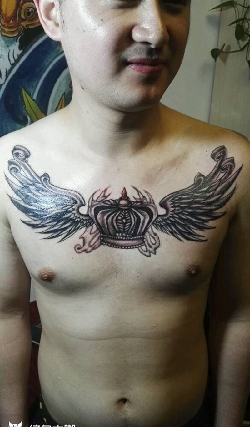 欧美纹身图片_胸部欧美字符植物成品纹身图案