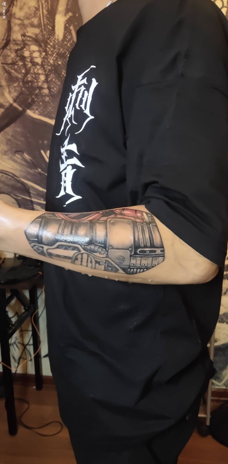 1999元机械包小臂未完成纹身图片_手臂欧美写实纹身图案