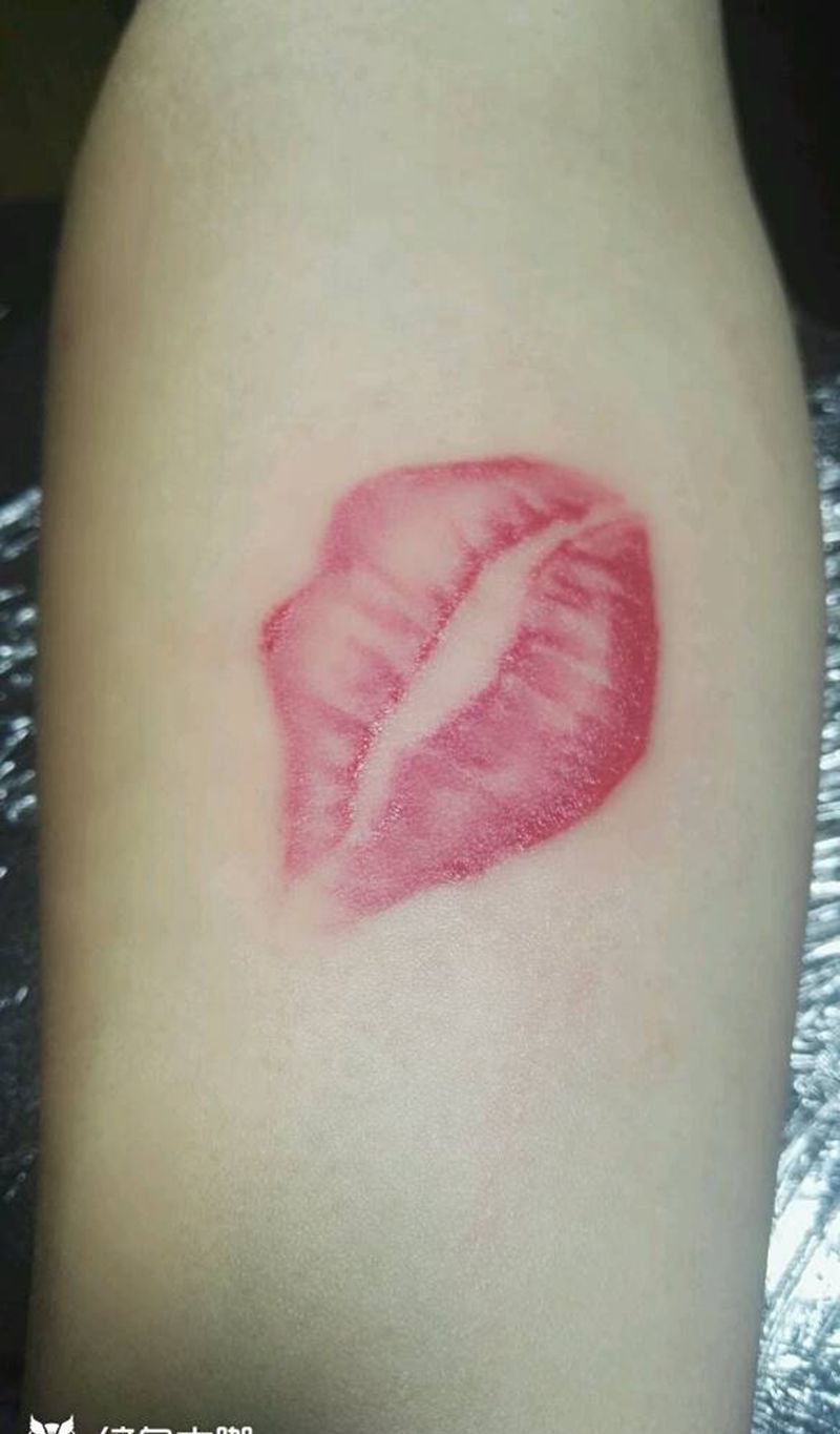 红唇纹身图片