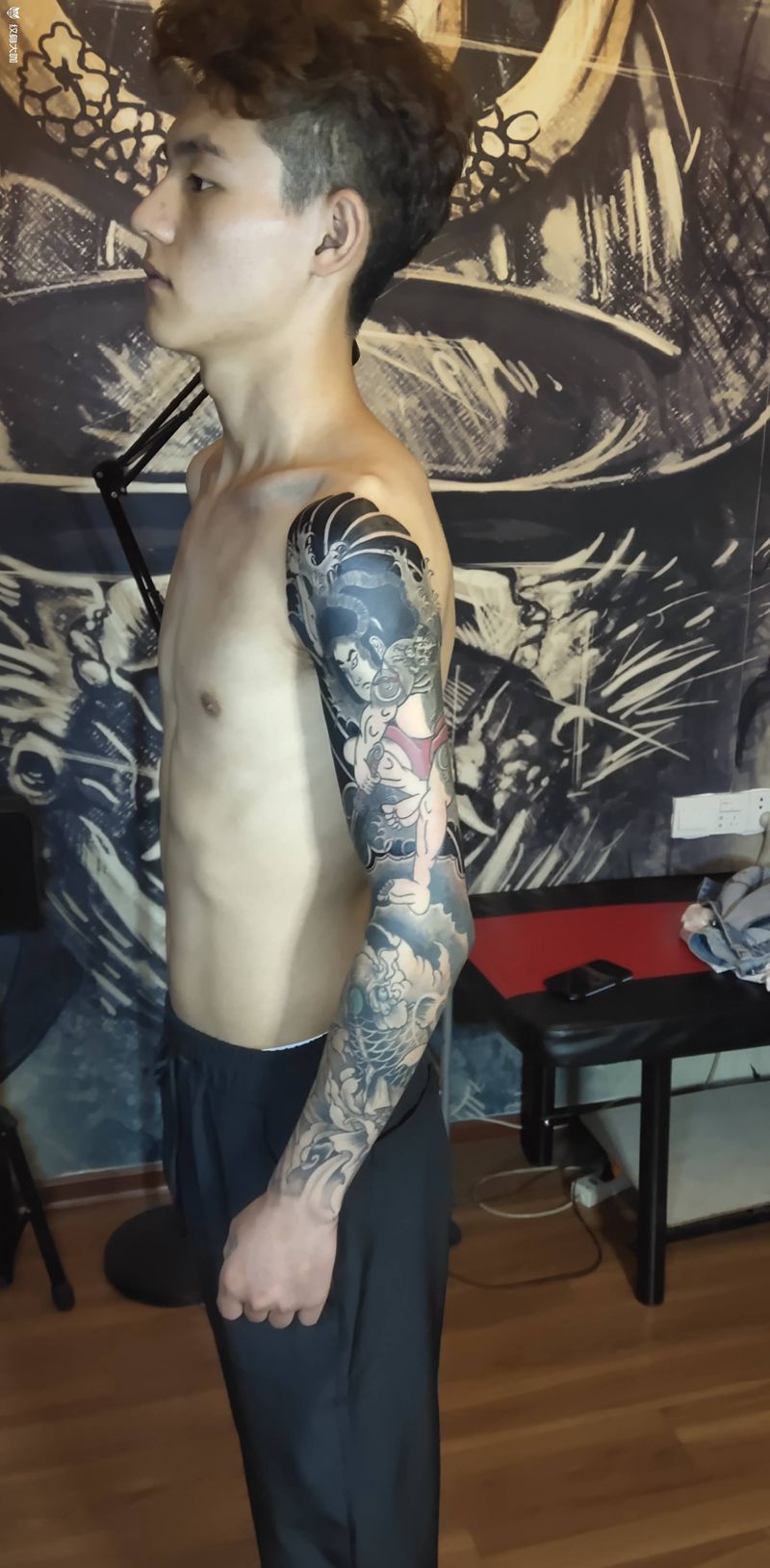 1999元日式传统结合花臂纹身图片_手臂纹身图案