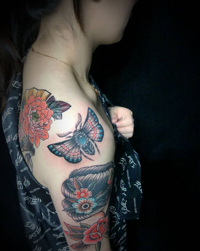 School飞蛾纹身图片