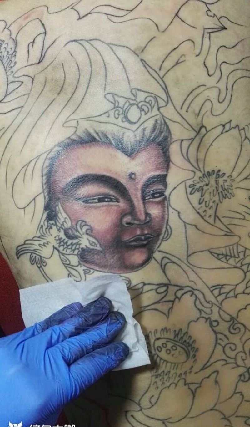 旧纹身上色！继续进行纹身图片_背部传统人物鬼神宗教成品纹身图案