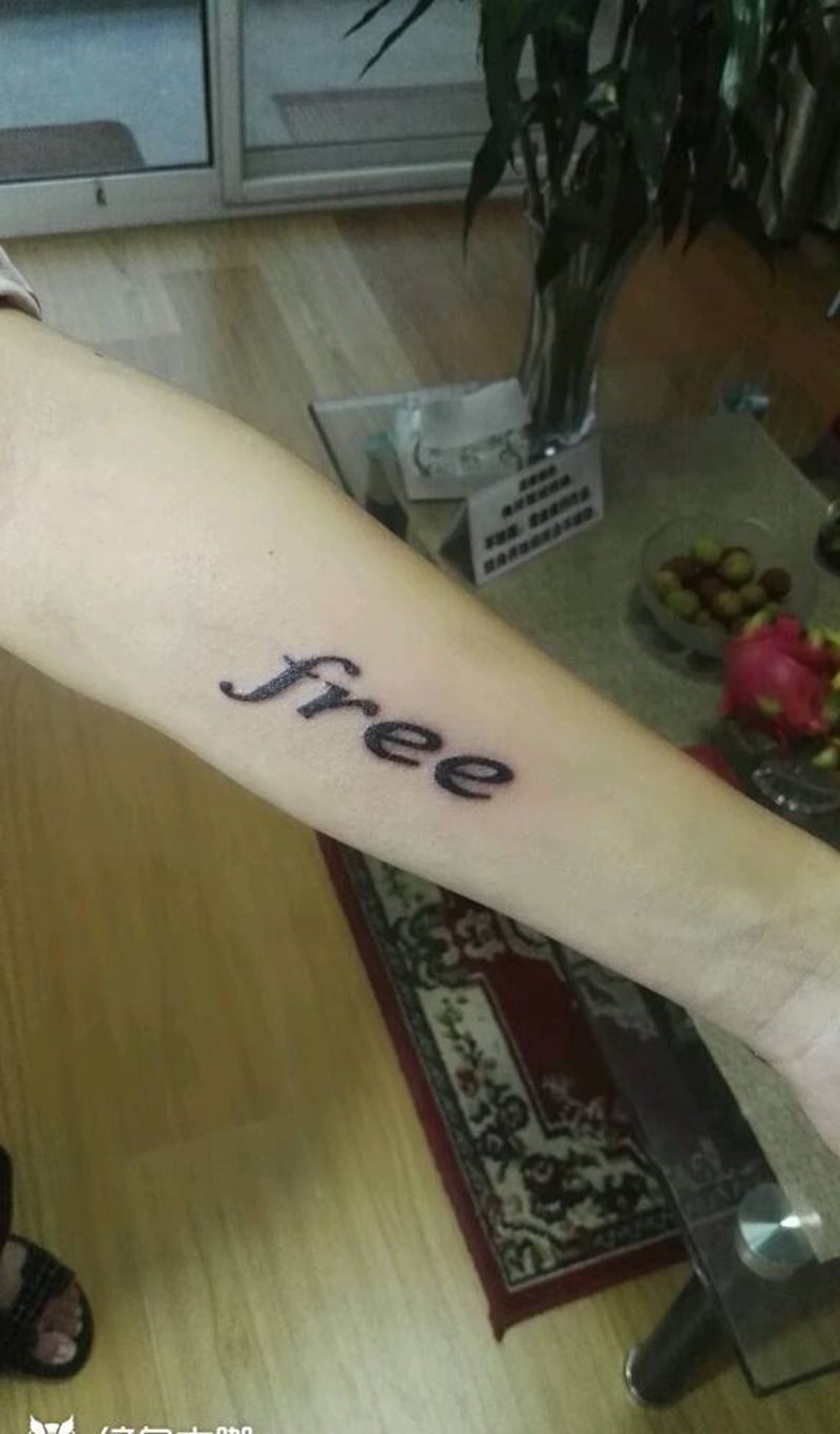 美女英文纹身图片_手臂纹身图案