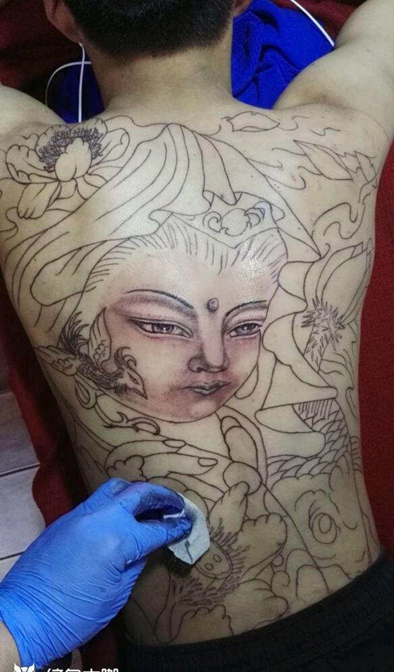 观音纹身图片_背部传统人物成品纹身图案