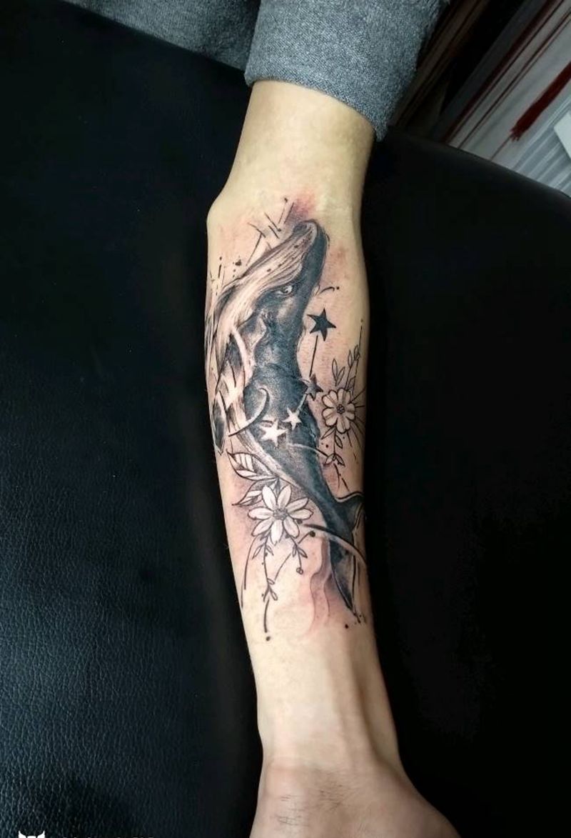 一个鲸′遮盖英文过程纹身图片_手臂欧美写实几何纹身图案