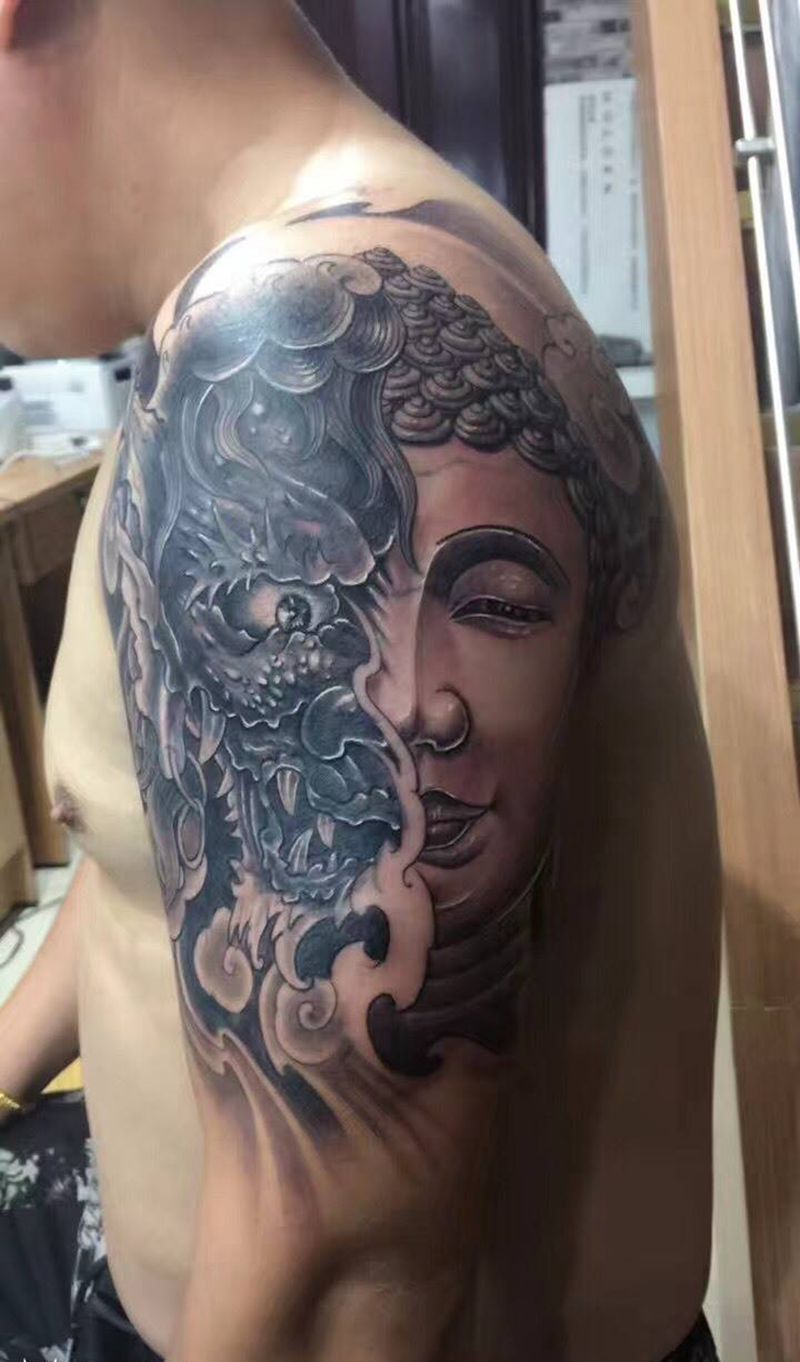 一念间纹身图片