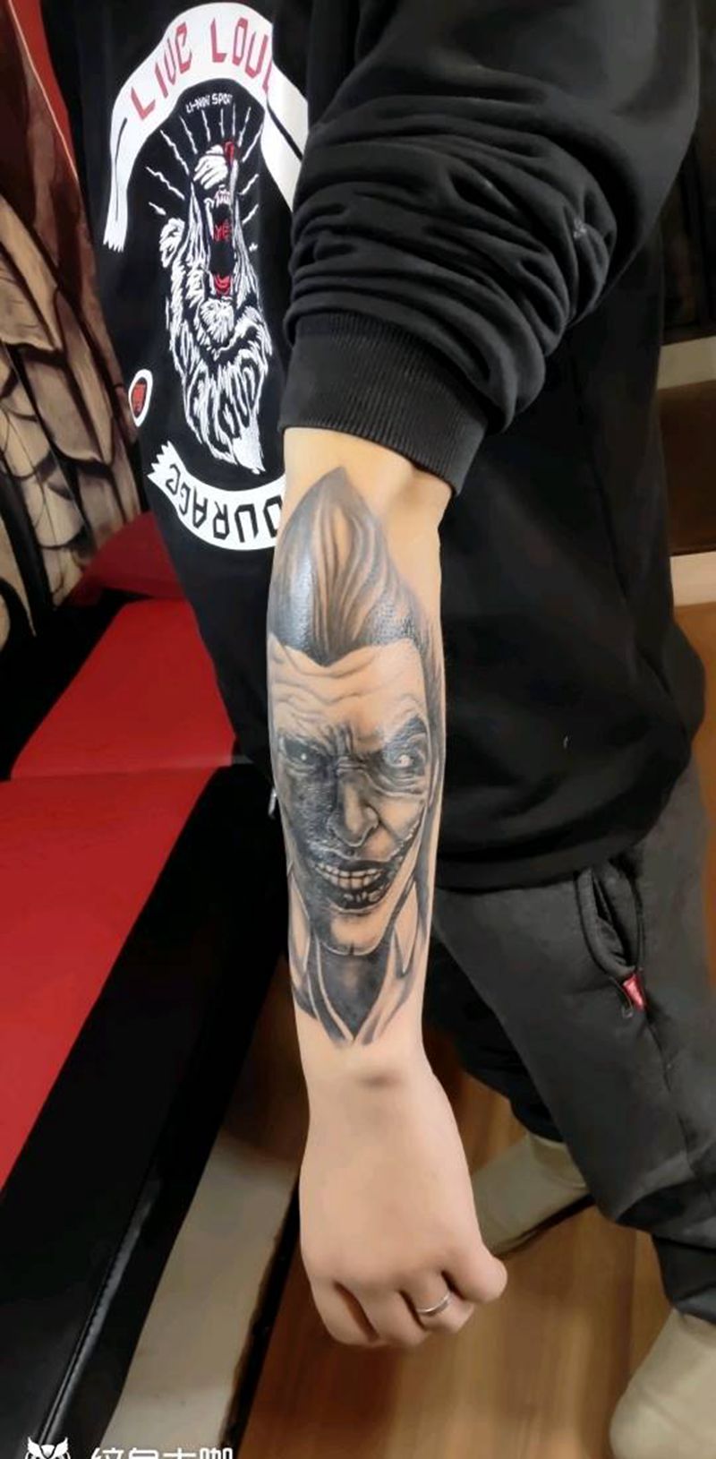 1499元疤痕遮盖纹身图片_手臂欧美写实纹身图案