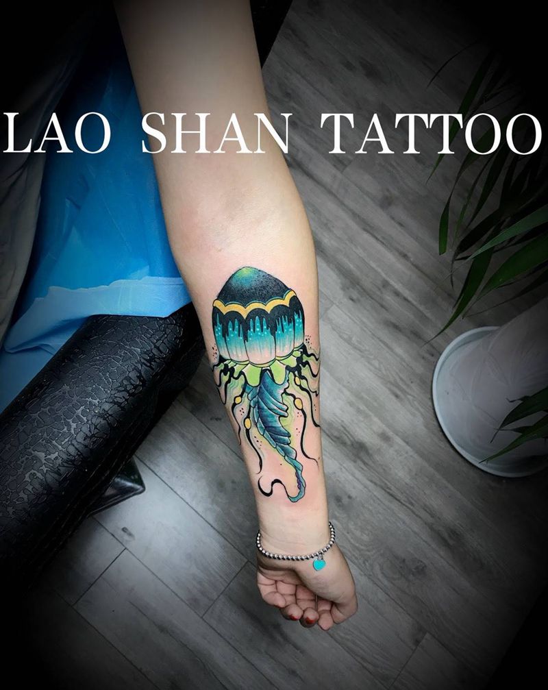 遮盖作品“水母”纹身图片