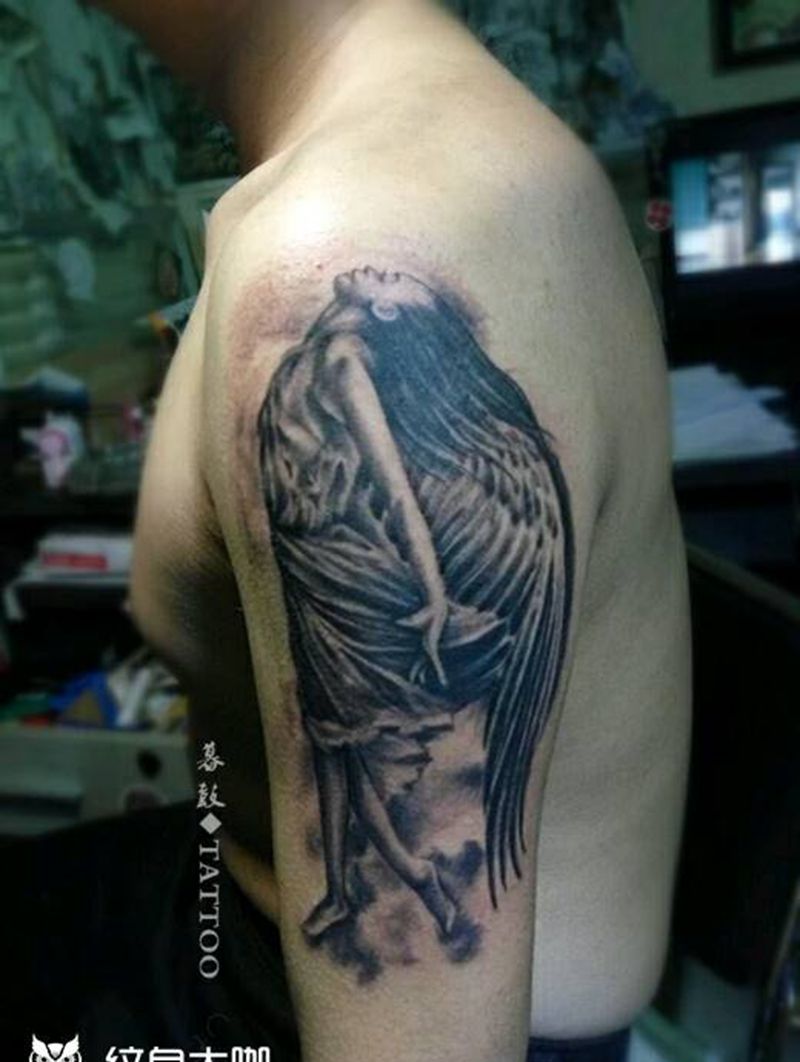 天使纹身图片_手臂写实人物成品纹身图案