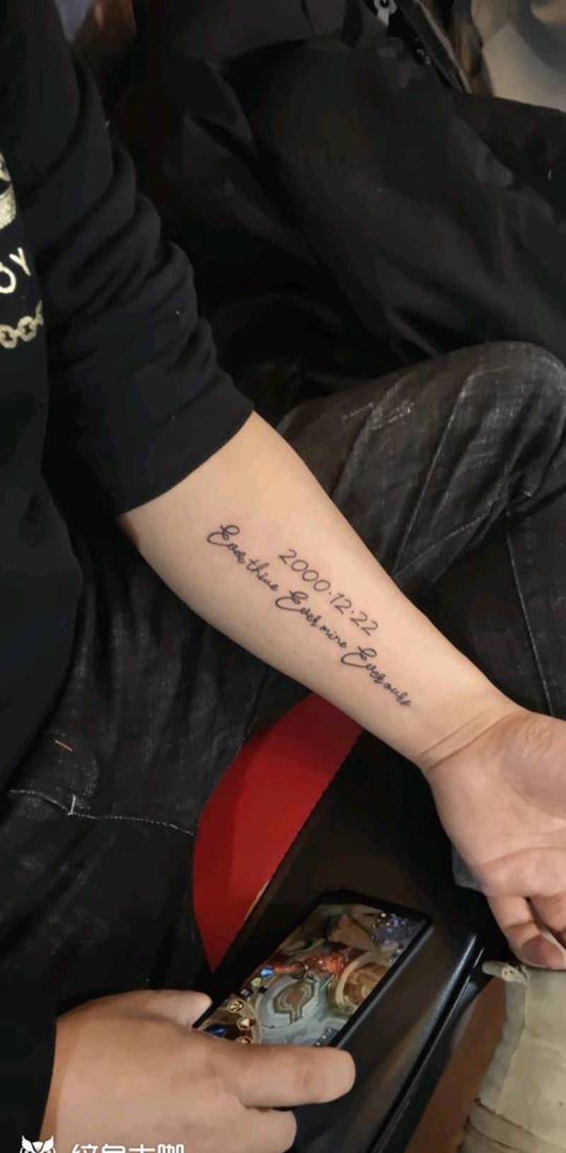 小清新纹身图片_手臂点刺纹身图案