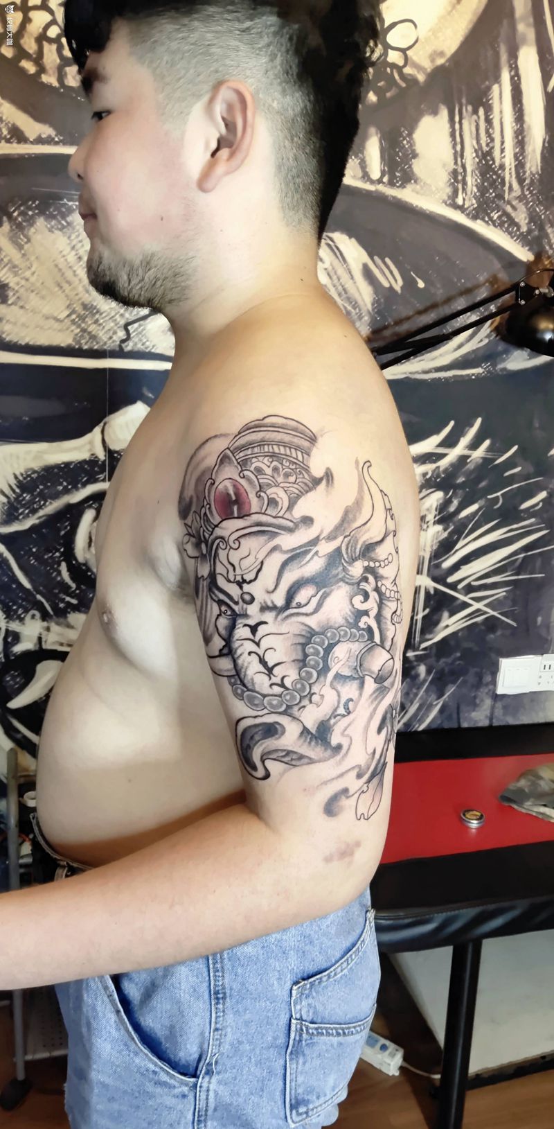 999元大臂象神纹身图片_手臂新传统纹身图案