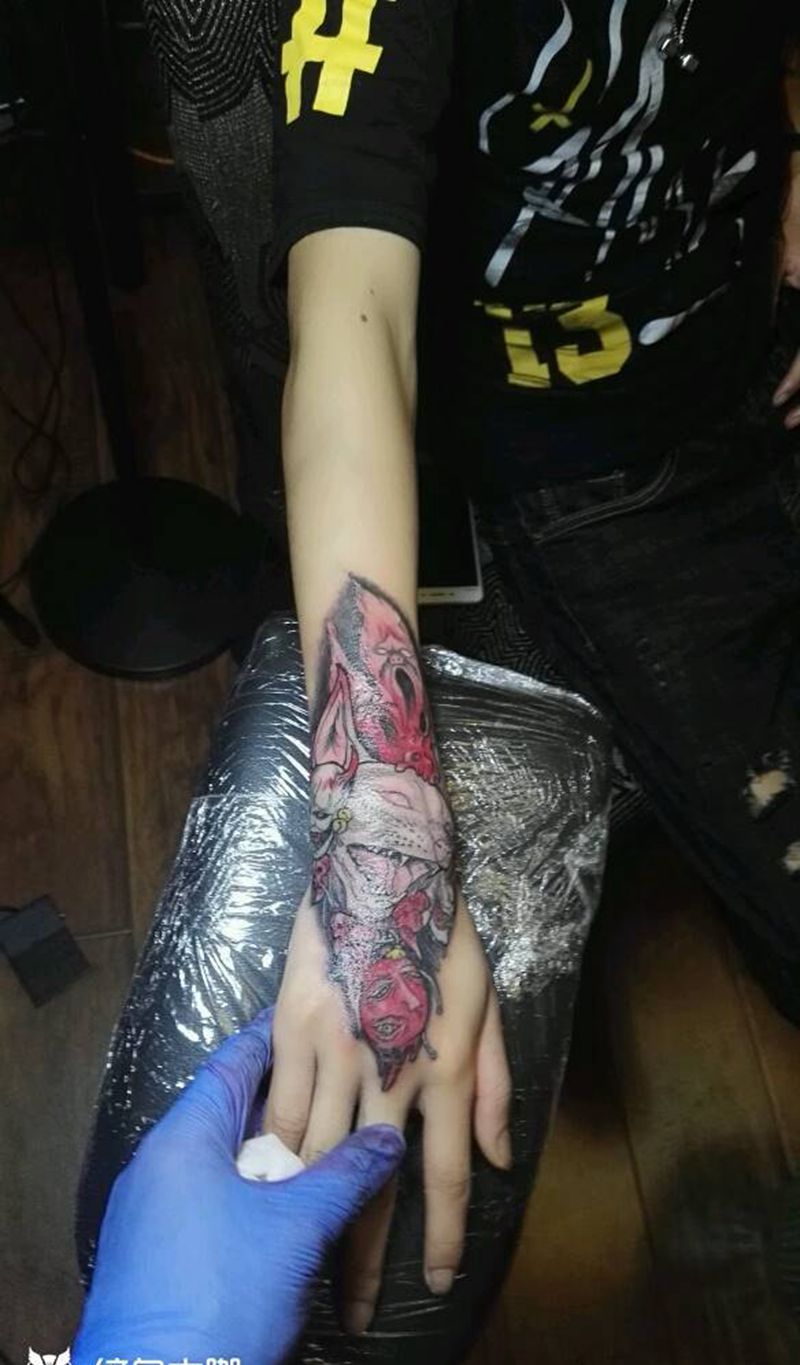 无题纹身图片_手臂欧美人物鬼神成品纹身图案