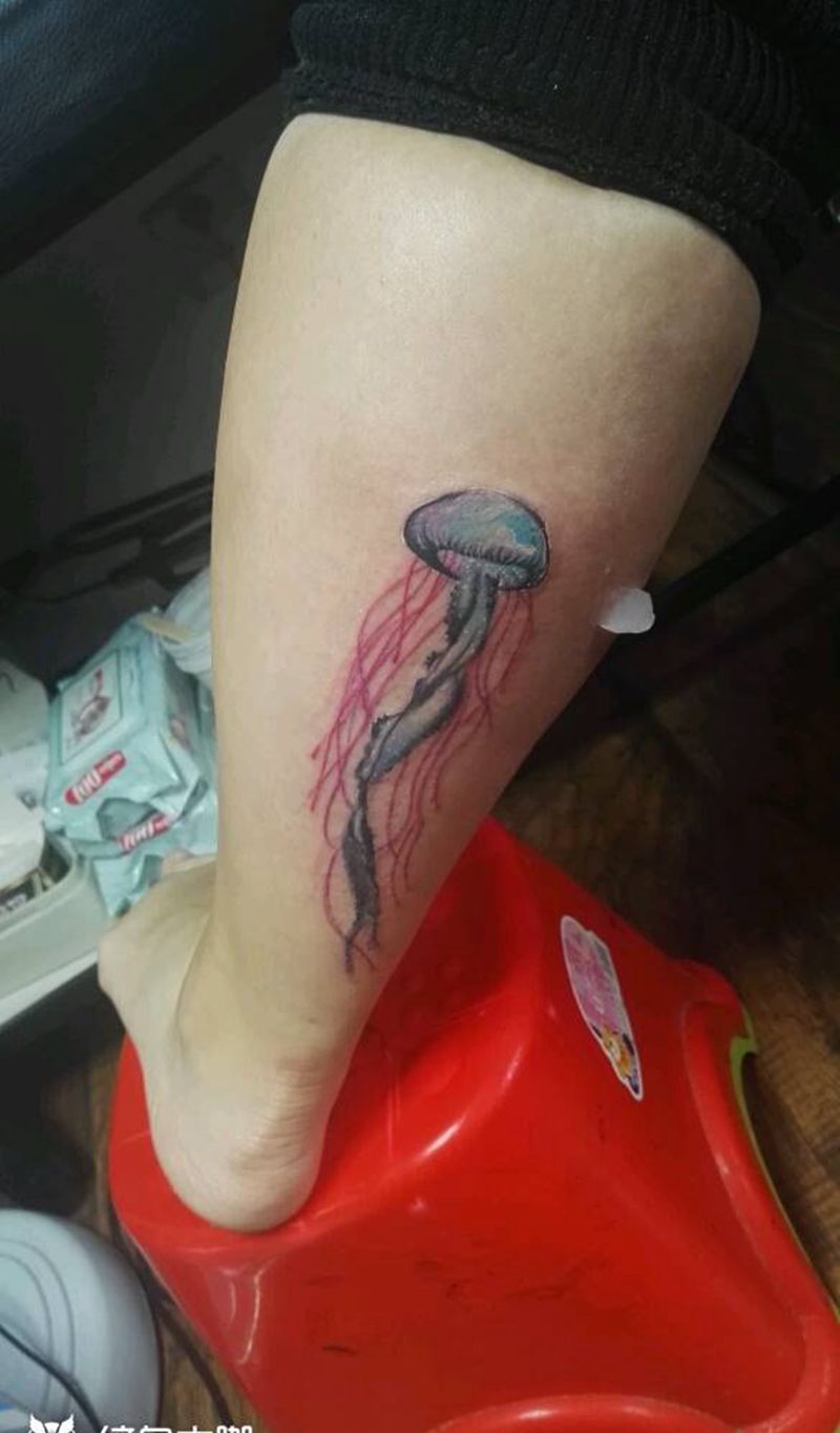 水母纹身图片_脚部欧美植物静物原创成品纹身图案