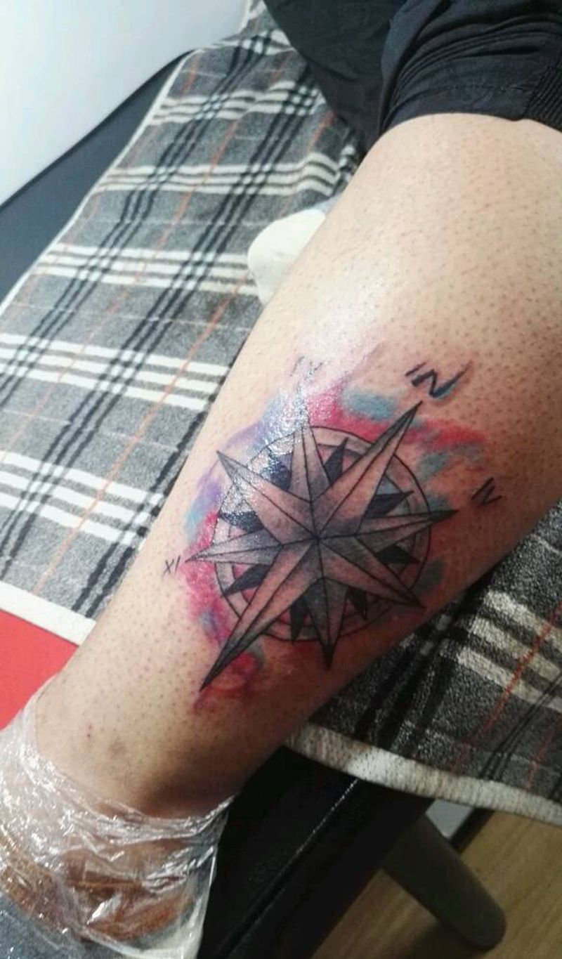 指南针纹身图片_腿部欧美几何成品纹身图案