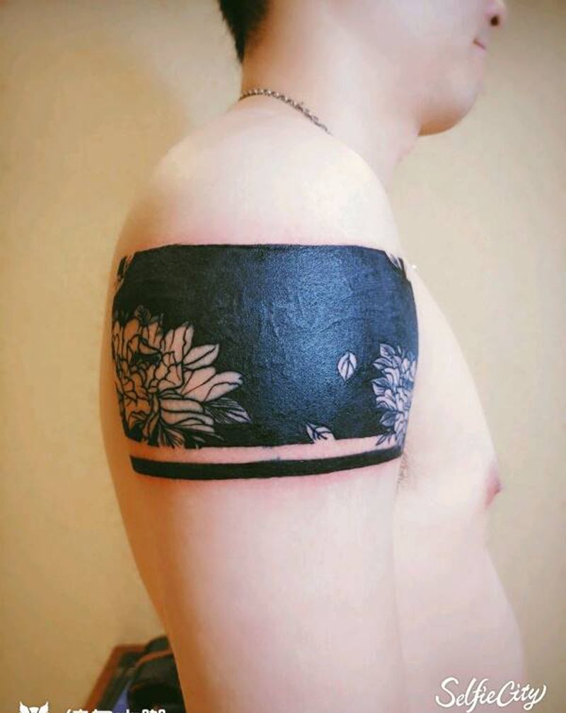 大臂遮盖纹身图片