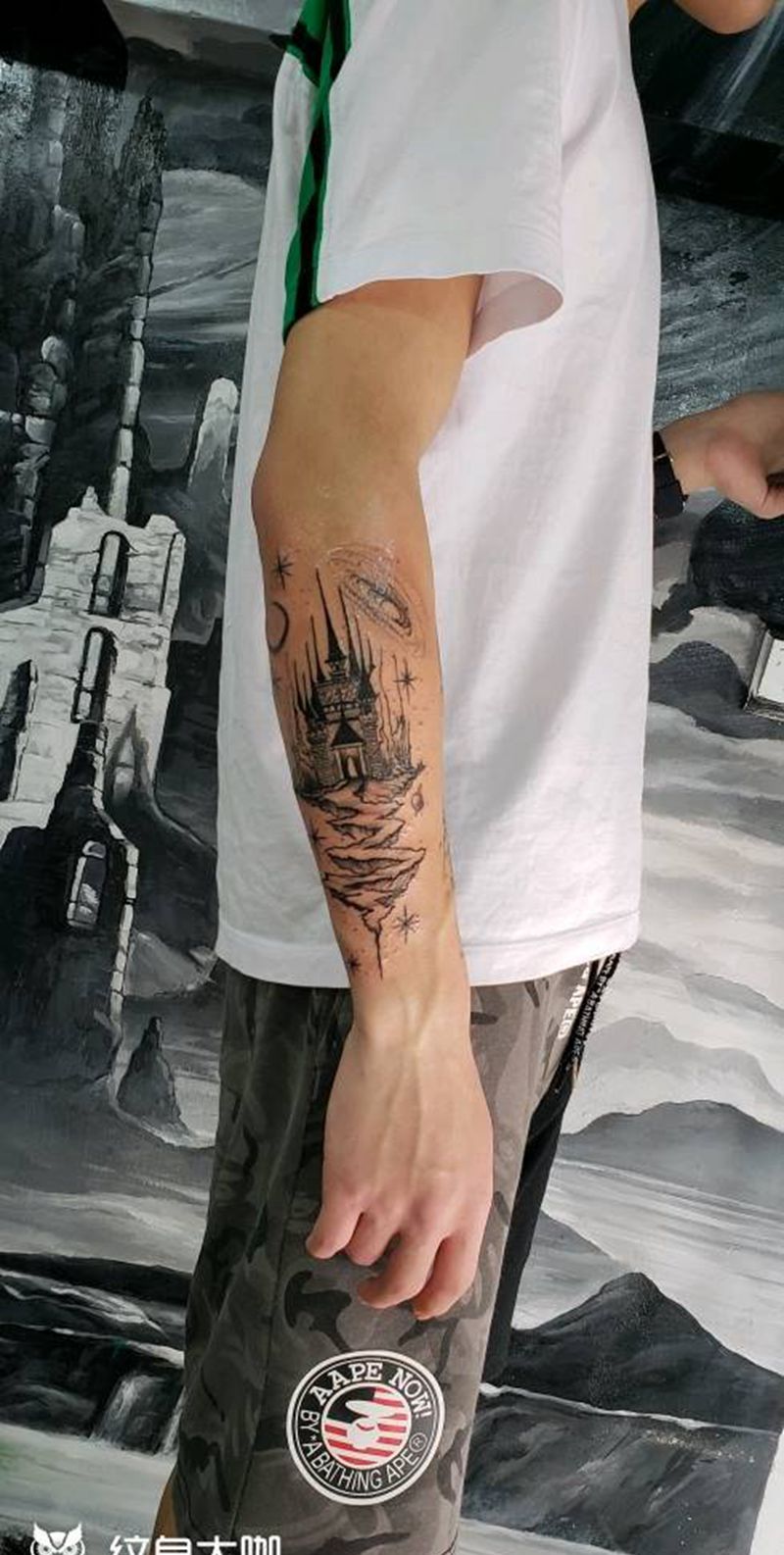 暗黑城堡纹身图片_手臂暗黑纹身图案