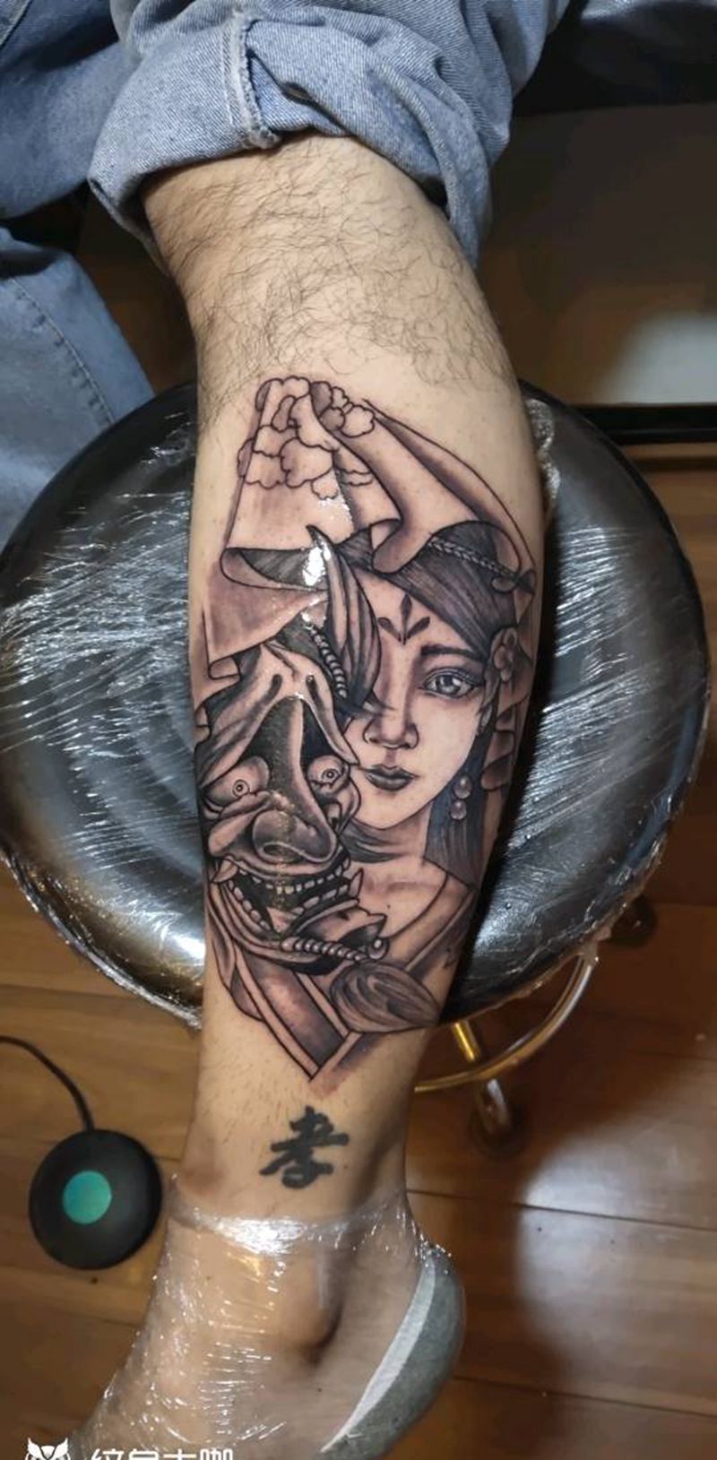 999元艺伎纹身图片_腿部新传统纹身图案