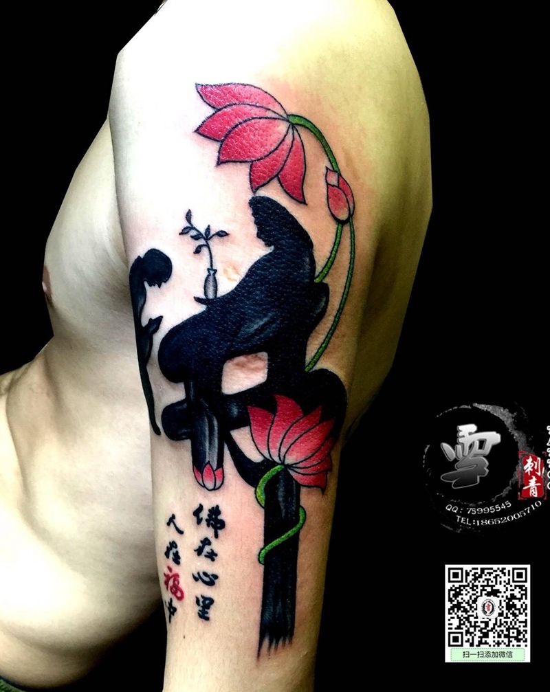 佛与莲花纹身图片