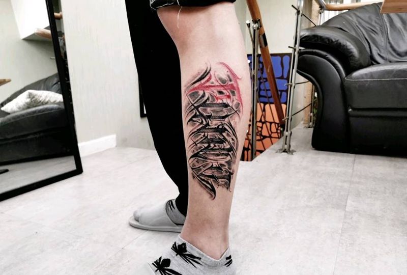 family定制花体纹身图片_腿部花体字纹身图案