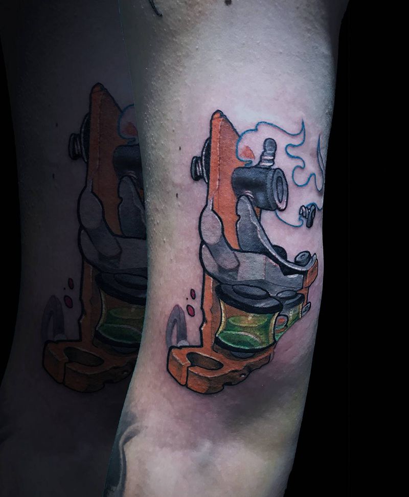 纹身机纹身图片_手臂New School纹身图案