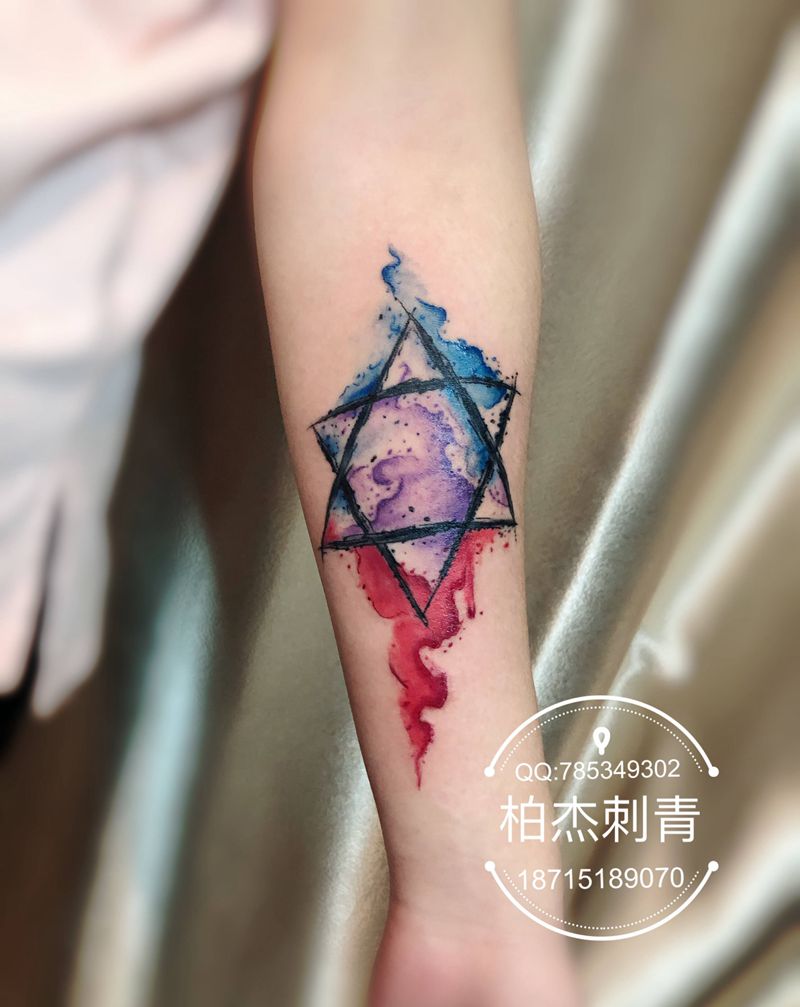泼墨六芒星纹身图片_手臂手部水墨水彩纹身图案